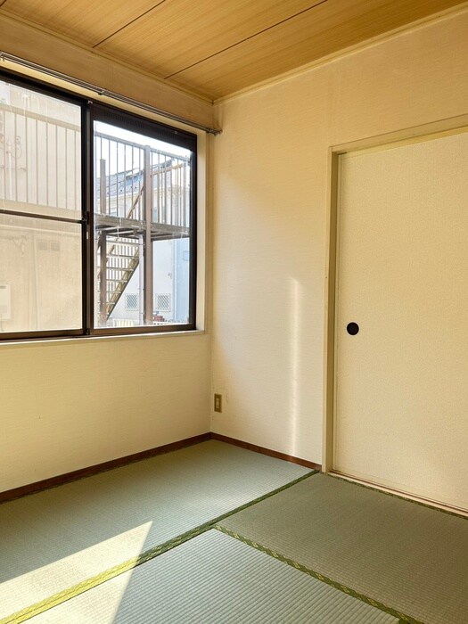 物件内観写真9　(居室)