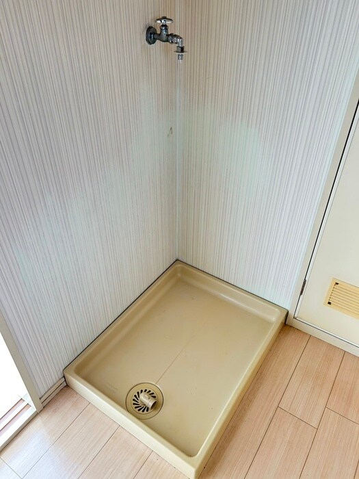 物件内観写真21　(洗濯機置場)