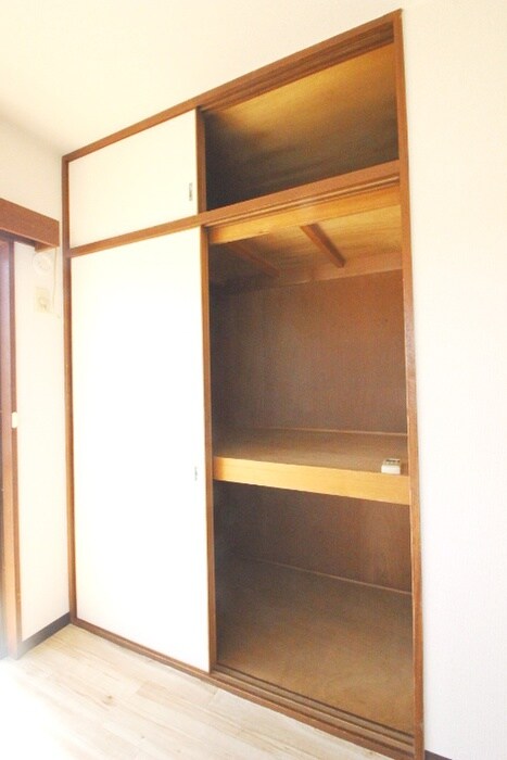 物件内観写真10　(収納)