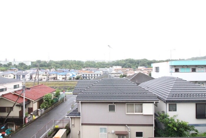 物件内観写真17　(室内からの展望)