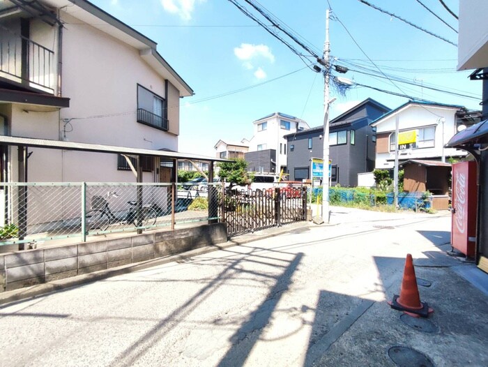 物件内観写真22　(室内からの展望)