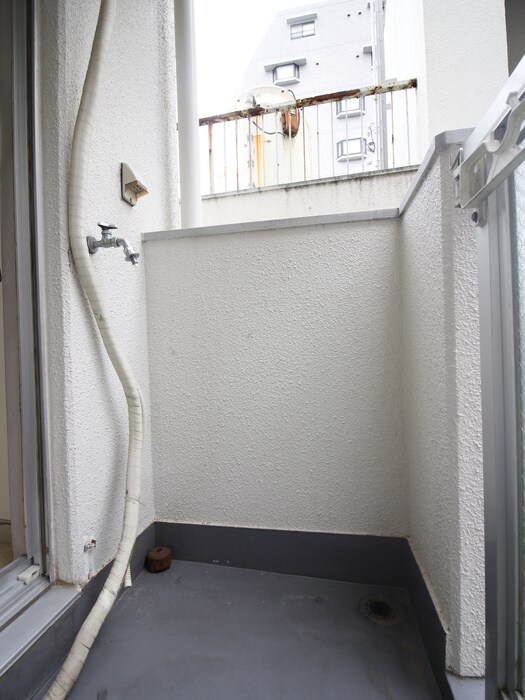 物件内観写真14　(洗濯機置場)