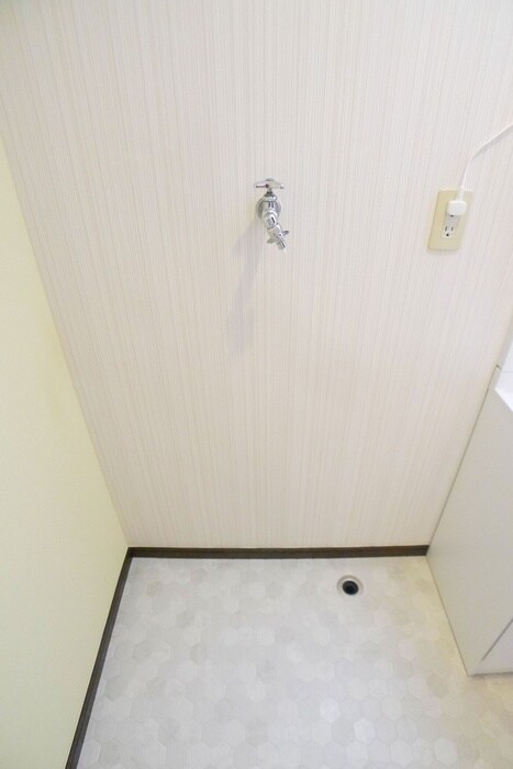 物件内観写真12　(洗濯機置場)