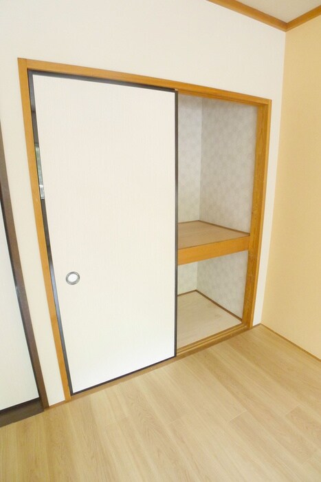 物件内観写真16　(収納)