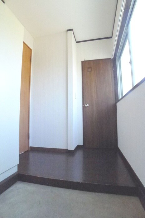 物件内観写真19　(玄関)