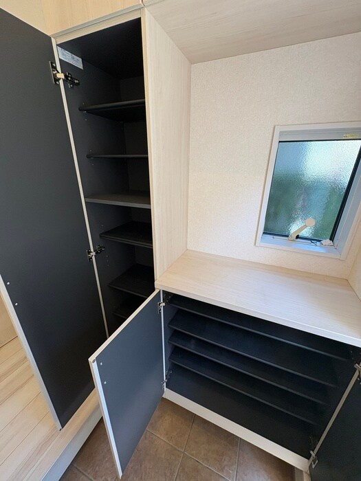 物件内観写真7　(靴箱)