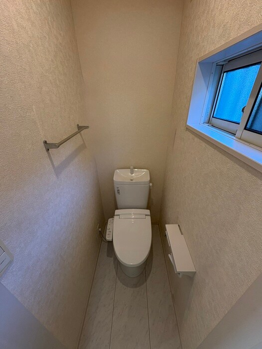 物件内観写真8　(トイレ)