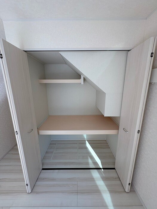 物件内観写真16　(収納)