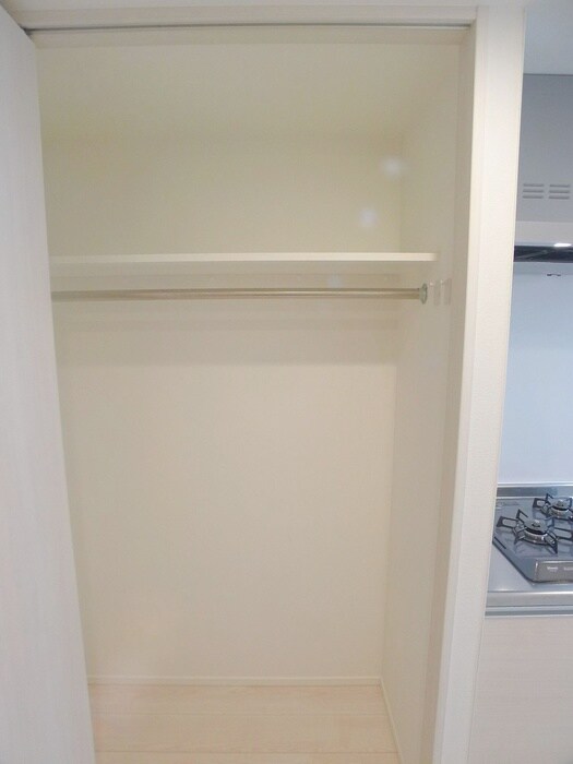 物件内観写真12　(収納)