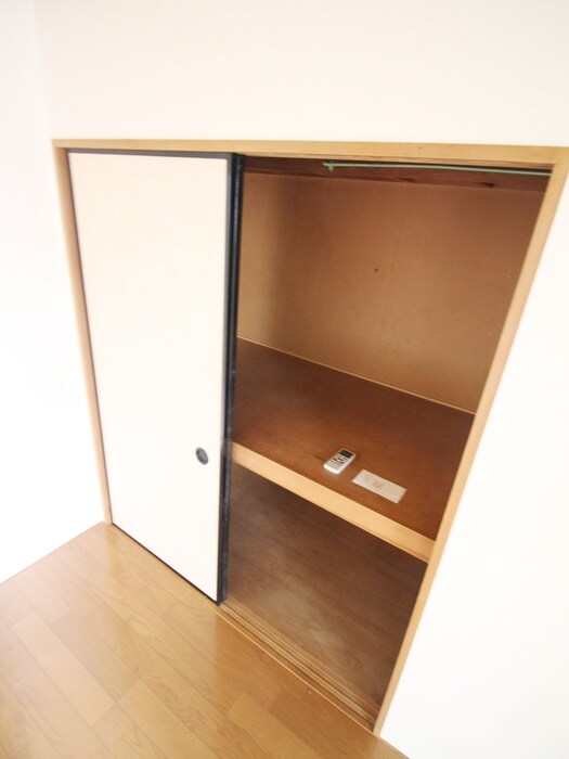 物件内観写真6　(収納)