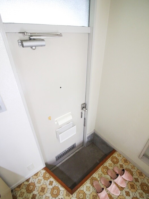 物件内観写真15　(玄関)