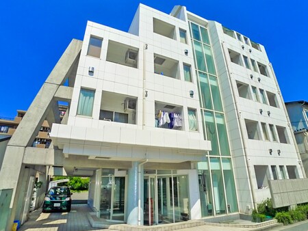 Ｔｏｍｏｒｒｏｗ　Ｃｏｕｒｔ外観写真