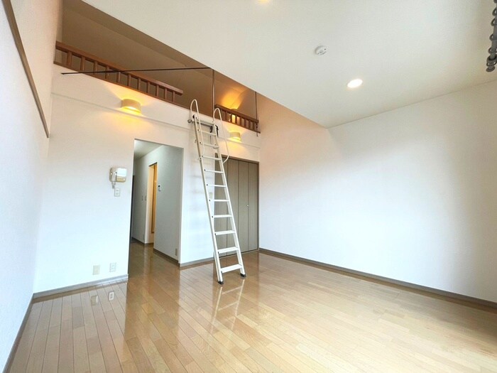 物件内観写真8　(居室)