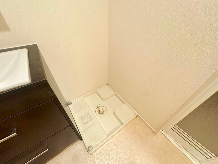 物件内観写真17　(洗濯機置場)