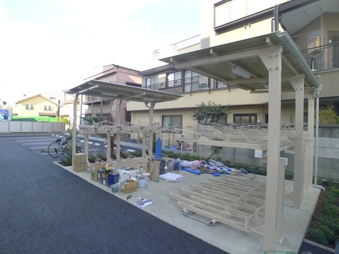 物件外観写真5　(駐輪場)