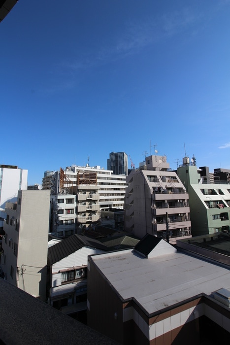 物件内観写真16　(室内からの展望)