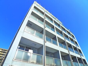 アンプル－ル　フェ－ル　K.Yu外観写真