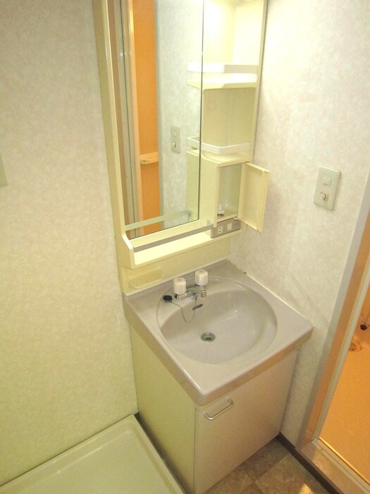 物件内観写真9　(洗面)