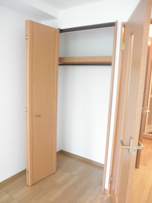 物件内観写真12　(収納)