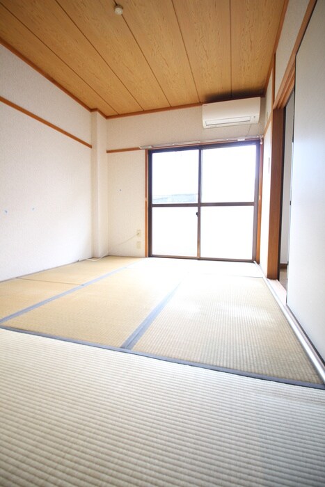 物件内観写真6　(居室)