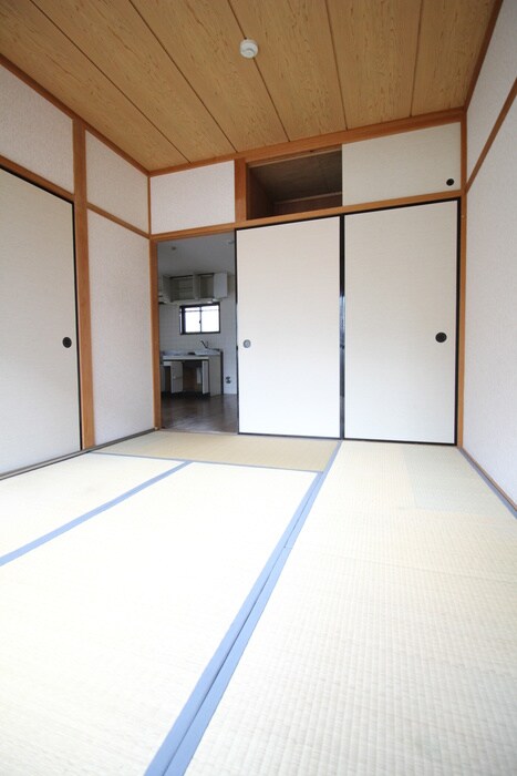 物件内観写真7　(居室)