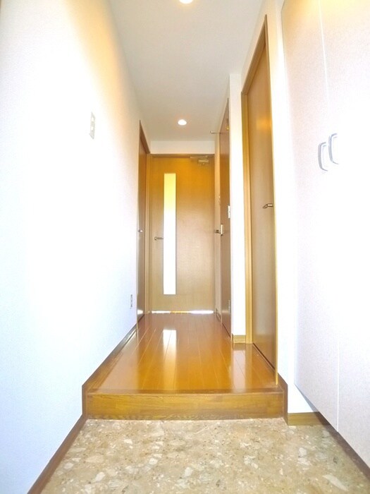 物件内観写真17　(玄関)