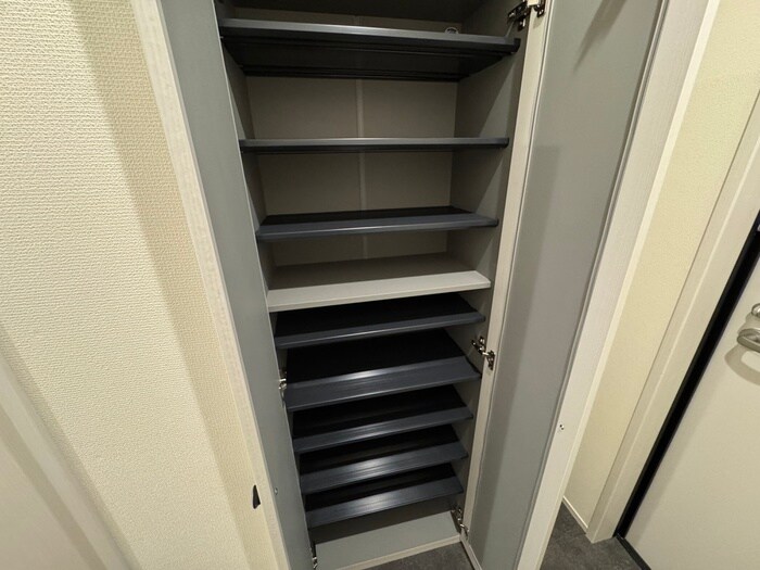 物件内観写真15　(靴箱)