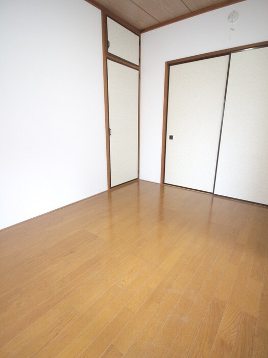 物件内観写真9　(居室)