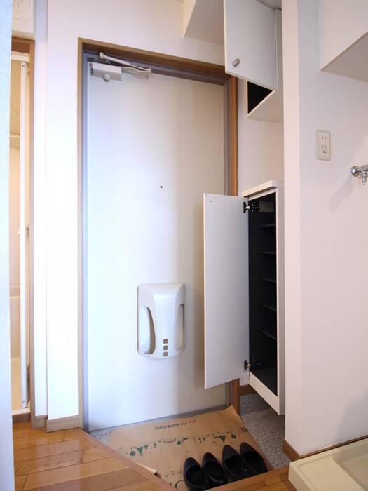 物件内観写真18　(玄関)