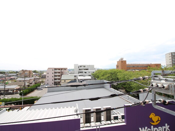 物件内観写真20　(室内からの展望)