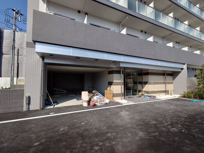 物件外観写真3　(駐車場)