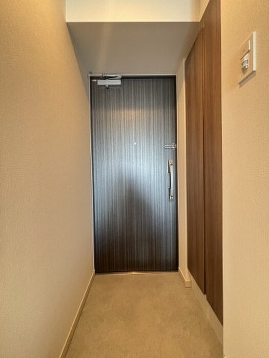 物件内観写真17　(玄関)