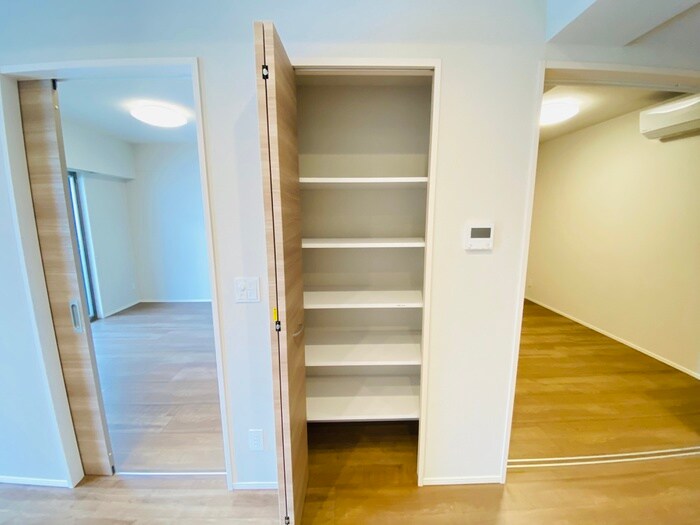 物件内観写真10　(収納)