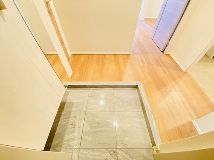 物件内観写真22　(玄関)