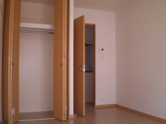 物件内観写真8　(内観写真)