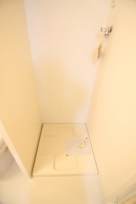 物件内観写真14　(洗濯機置場)