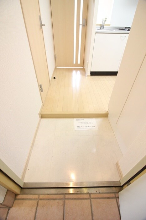 物件内観写真17　(玄関)