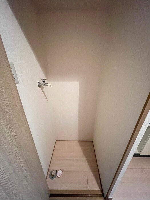 物件内観写真15　(洗濯機置場)