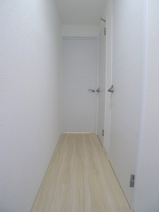 物件内観写真7　(玄関)