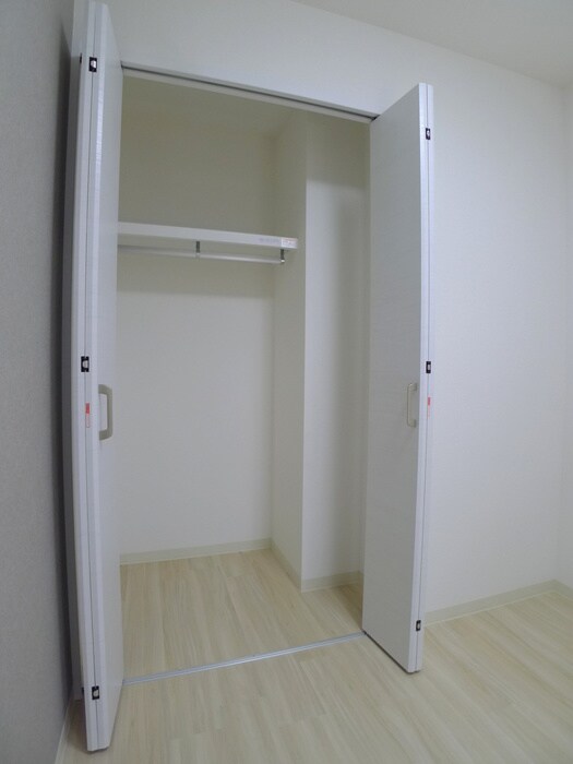物件内観写真11　(収納)