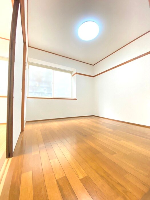 物件内観写真9　(居室)