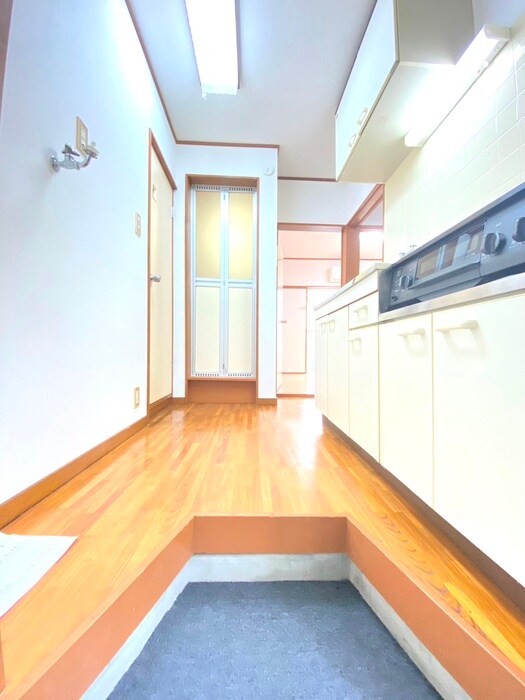 物件内観写真16　(玄関)