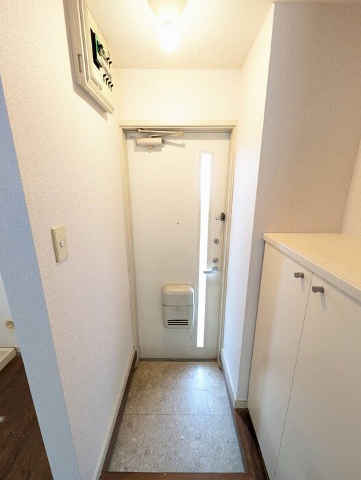 物件内観写真15　(玄関)
