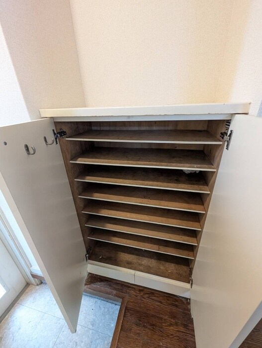 物件内観写真18　(靴箱)