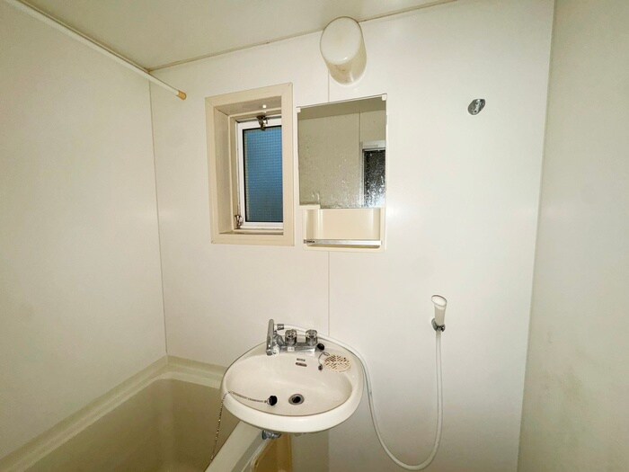 物件内観写真16　(洗面)