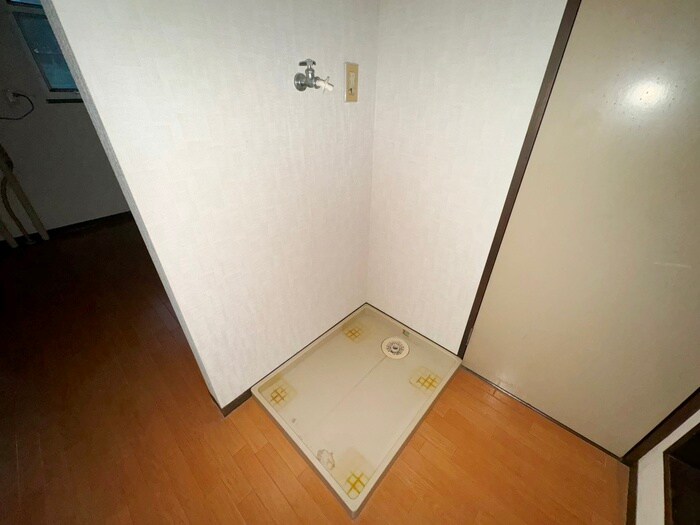 物件内観写真19　(洗濯機置場)