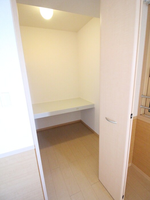 物件内観写真20　(収納)