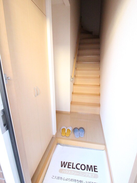 物件内観写真22　(玄関)