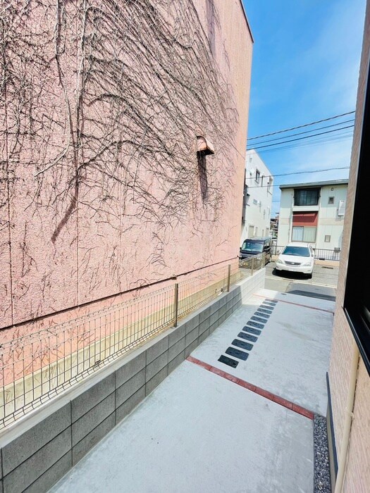 物件内観写真14　(室内からの展望)