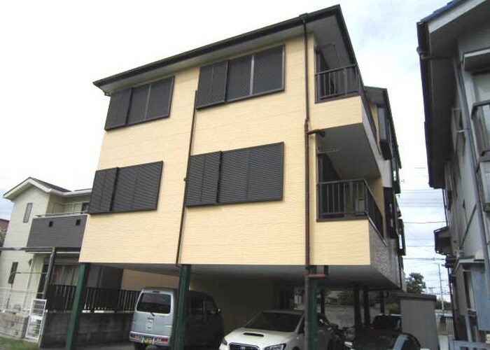 物件外観写真2　(駐車場)